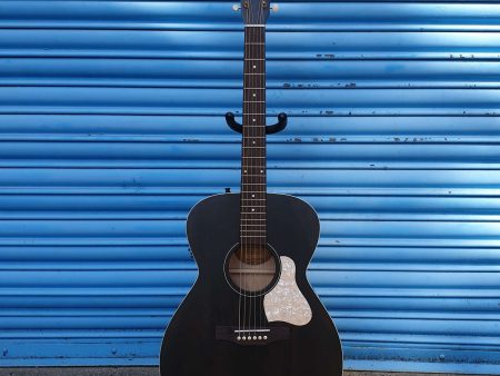 Art & Lutherie Legacy Q1T Solid Top Electro Acoustic Guitar Fashion