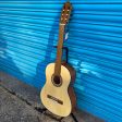 Valencia 300 Series Classical Guitar Online now