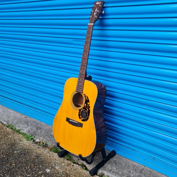 Cort Earth 300V Solid Top Acoustic Guitar on Sale