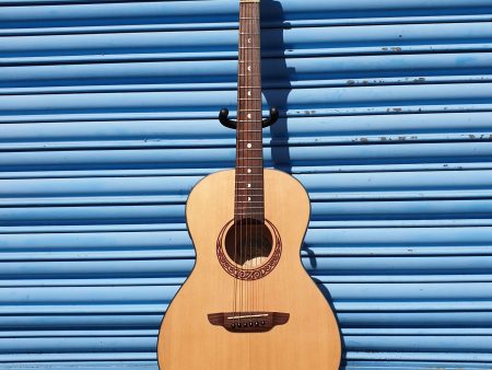 Luna Safari Muse 3 4 Travel Acoustic Guitar (w  Built in Tuner) Fashion