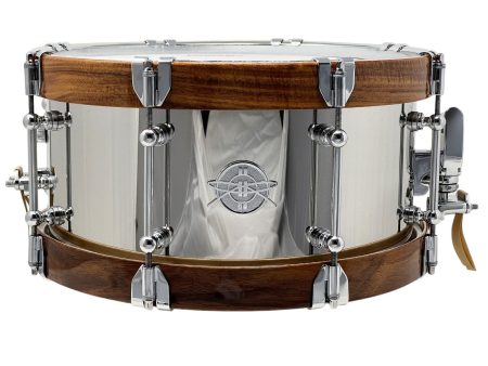 Dunnett Classic 14  x 7  Snare Drum in Polished Stainless Steel with American Maple Wood Hoops For Discount